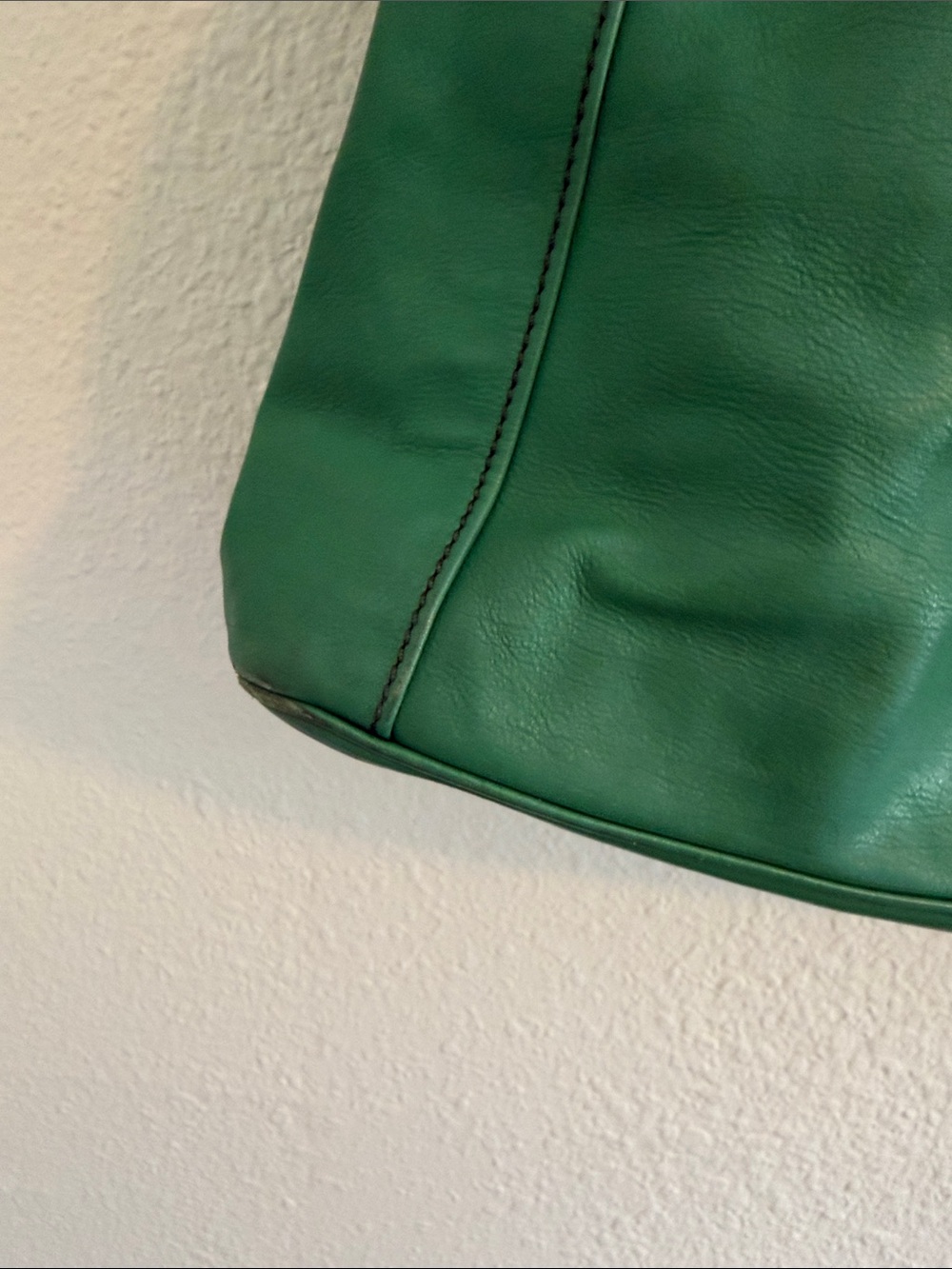 Vintage Y2K Marc Jacobs Green Leather Women's Tote Bag with Front Pockets. - Picture 3 of 11